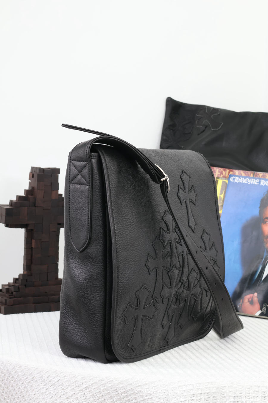 Chrome Hearts All Black Cross Embossed Shoulder Bag 크롬하츠 올블랙 크로스 엠보스 숄더백 12