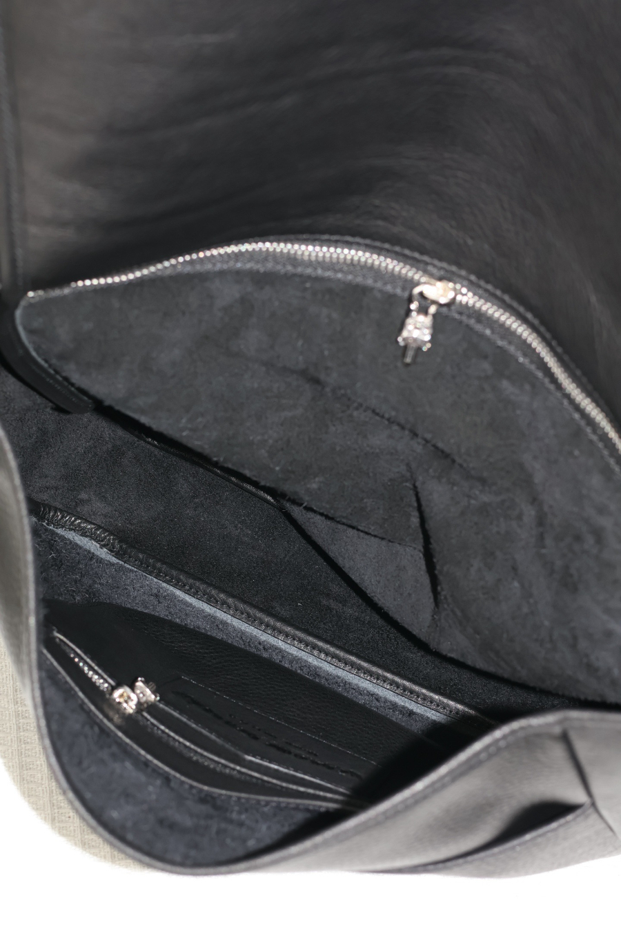 Chrome Hearts All Black Cross Embossed Shoulder Bag 크롬하츠 올블랙 크로스 엠보스 숄더백 24