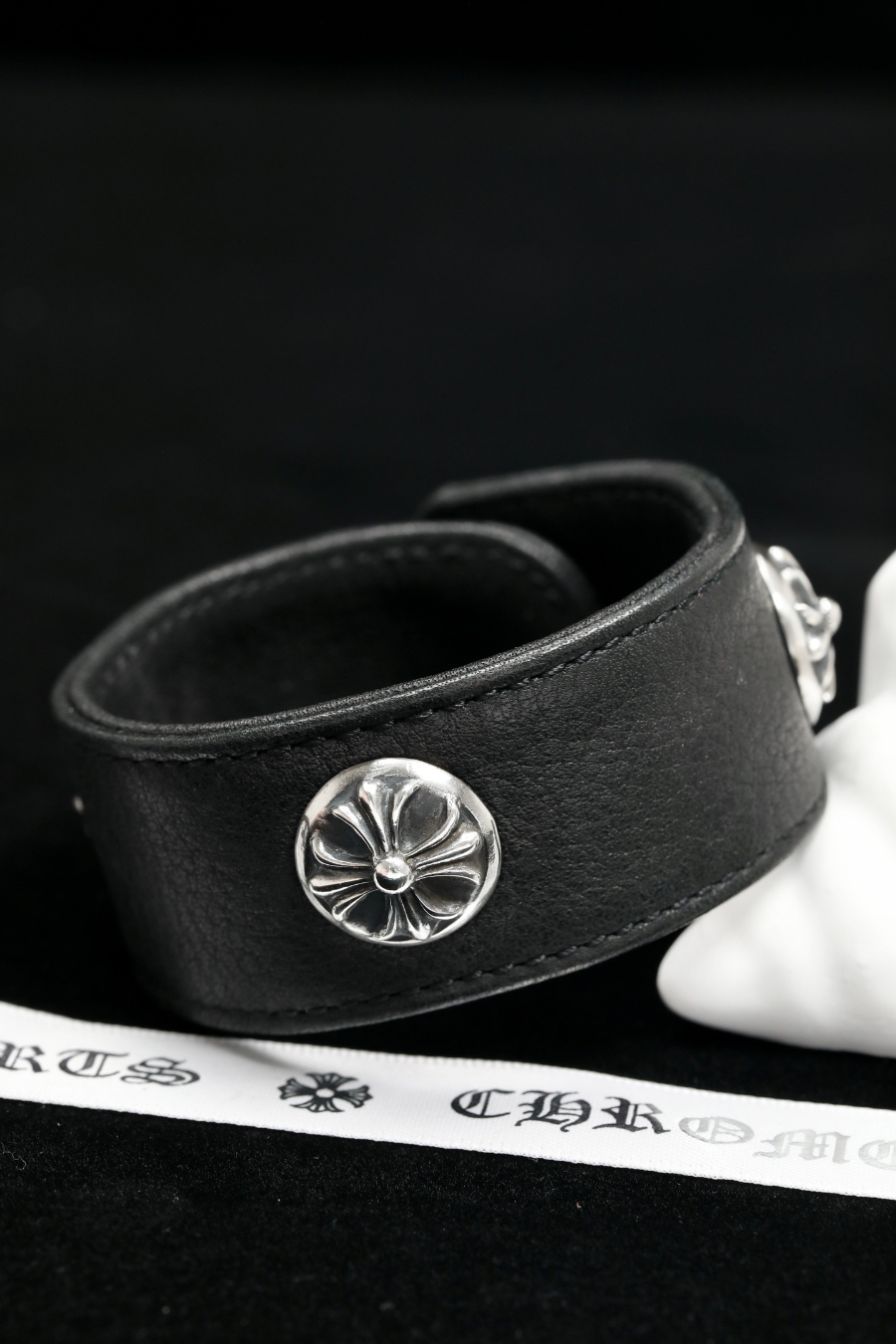 Chrome Hearts Cross Round Stud Leather Bracelet 크롬하츠 크로스 라운드 스터드 레더 브레이슬릿 10