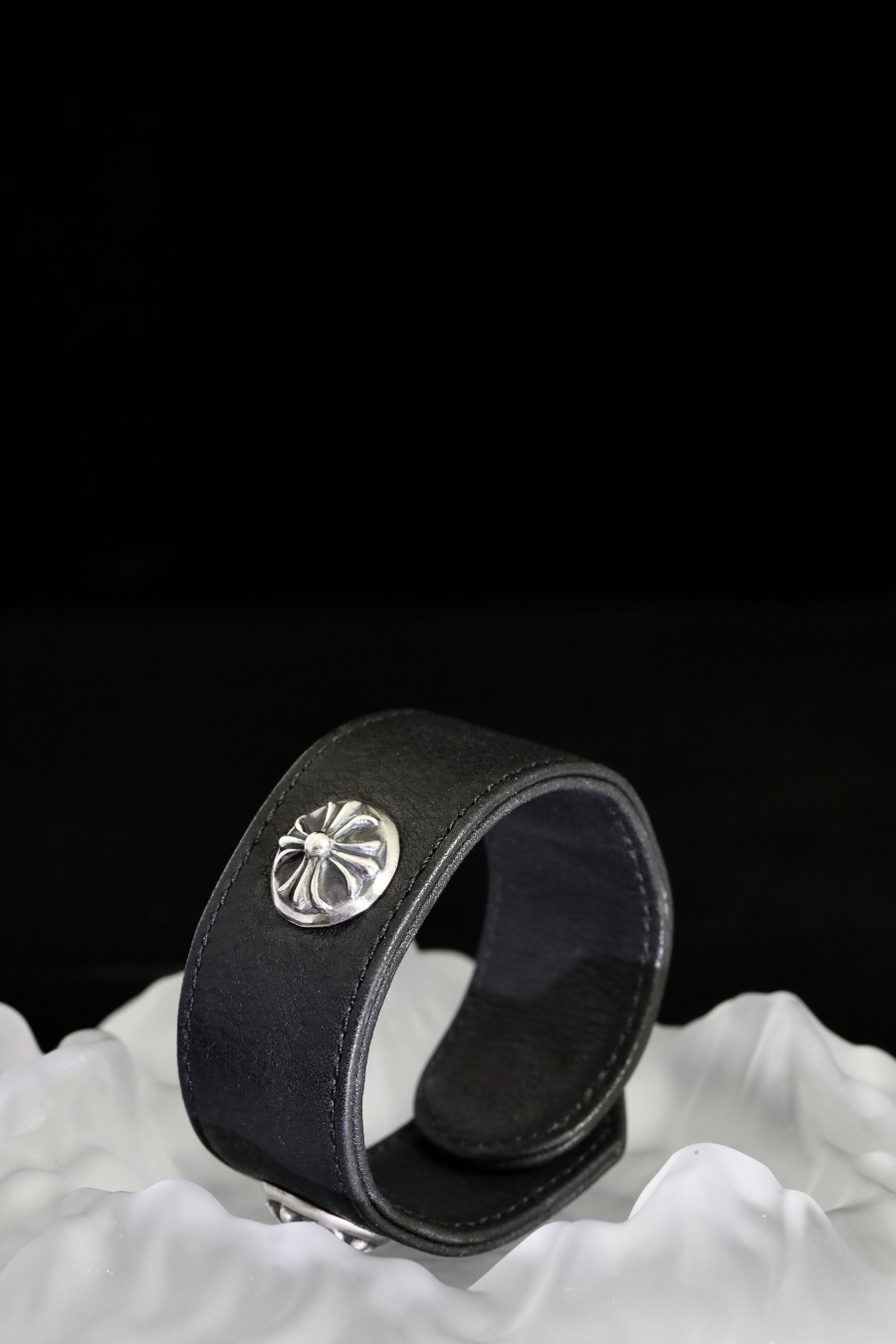 Chrome Hearts Cross Round Stud Leather Bracelet 크롬하츠 크로스 라운드 스터드 레더 브레이슬릿 11