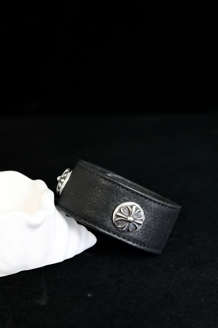 Chrome Hearts Cross Round Stud Leather Bracelet 크롬하츠 크로스 라운드 스터드 레더 브레이슬릿 12