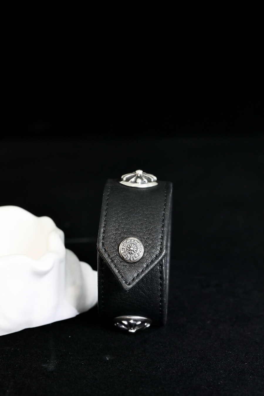 Chrome Hearts Cross Round Stud Leather Bracelet 크롬하츠 크로스 라운드 스터드 레더 브레이슬릿 13