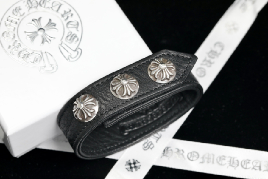 Chrome Hearts Cross Round Stud Leather Bracelet 크롬하츠 크로스 라운드 스터드 레더 브레이슬릿 8