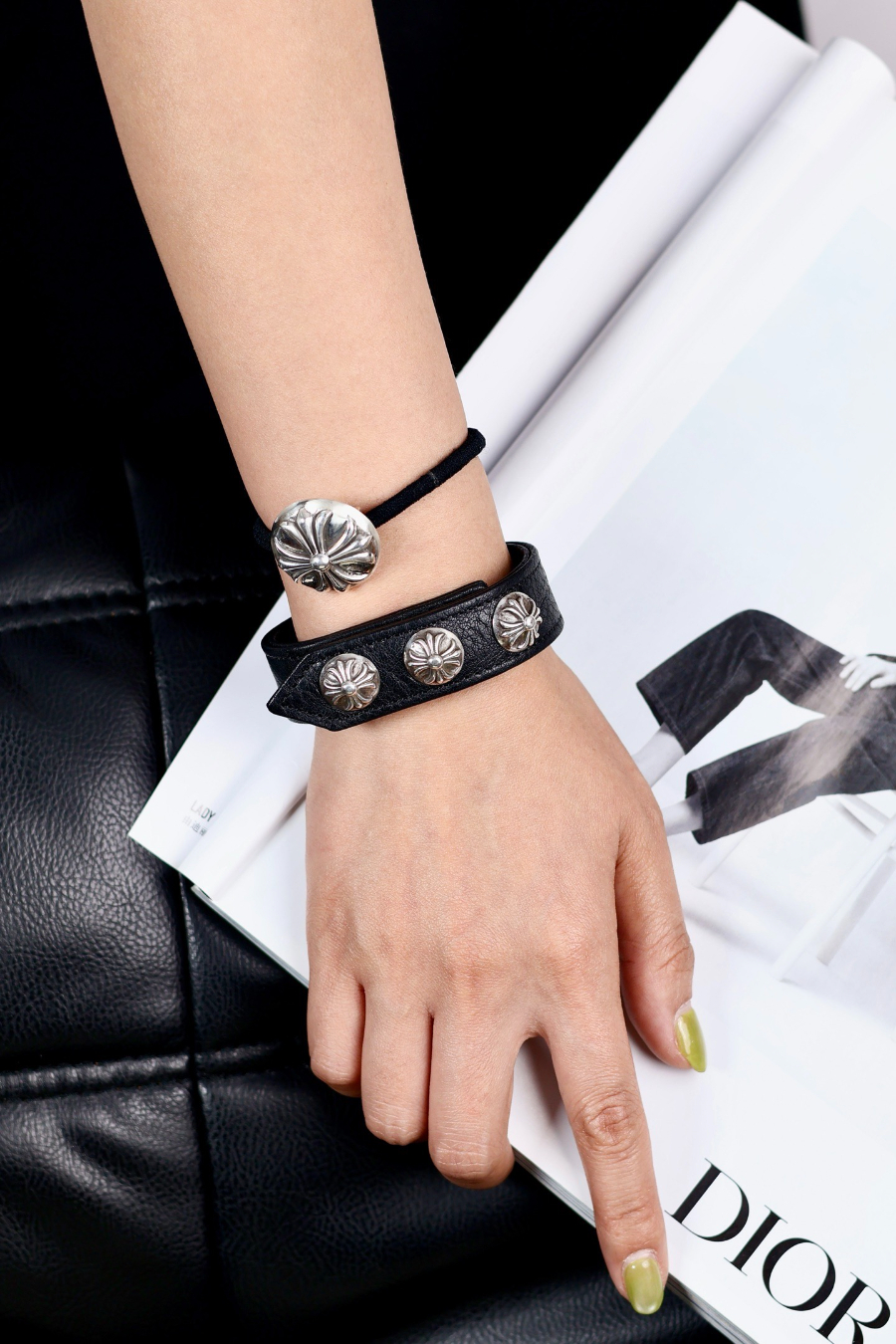 Chrome Hearts Cross Round Stud Leather Bracelet 크롬하츠 크로스 라운드 스터드 레더 브레이슬릿 19