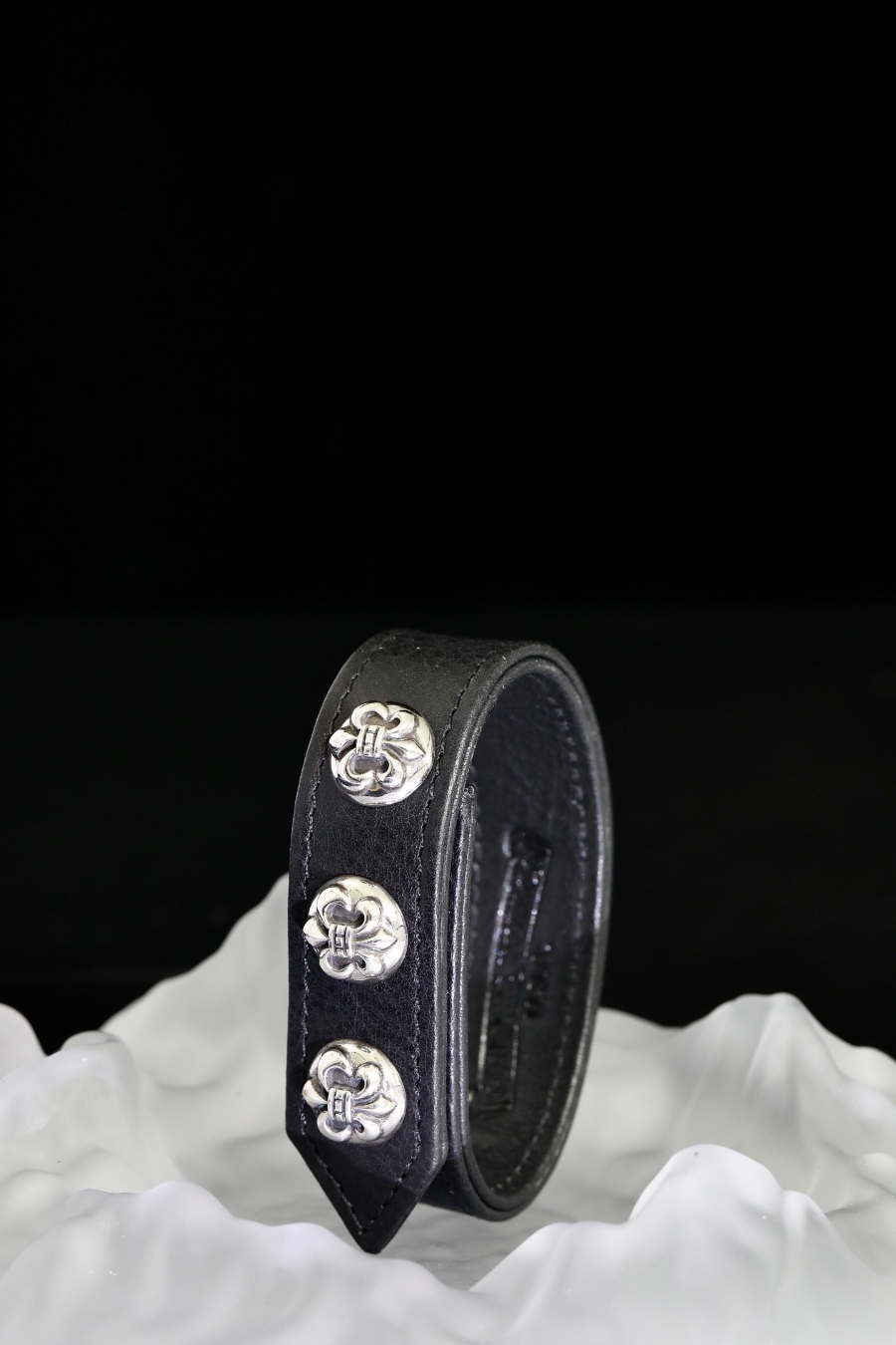 Chrome Hearts Fleur-de-Lis Round Stud Leather Bracelet 크롬하츠 플뢰르 드 리스 라운드 스터드 레더 브레이슬릿 9