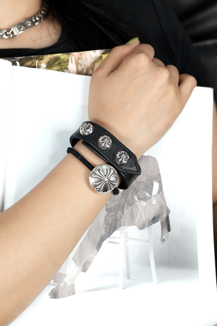 Chrome Hearts Fleur-de-Lis Round Stud Leather Bracelet 크롬하츠 플뢰르 드 리스 라운드 스터드 레더 브레이슬릿 19