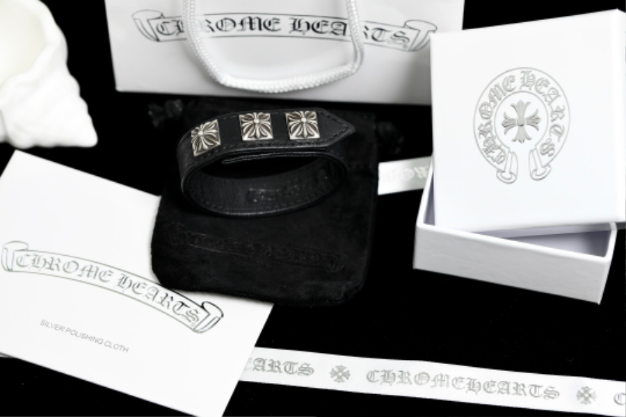 Chrome Hearts Square Cross Stud Leather Bracelet 크롬하츠 스퀘어 크로스 스터드 레더 브레이슬릿 1