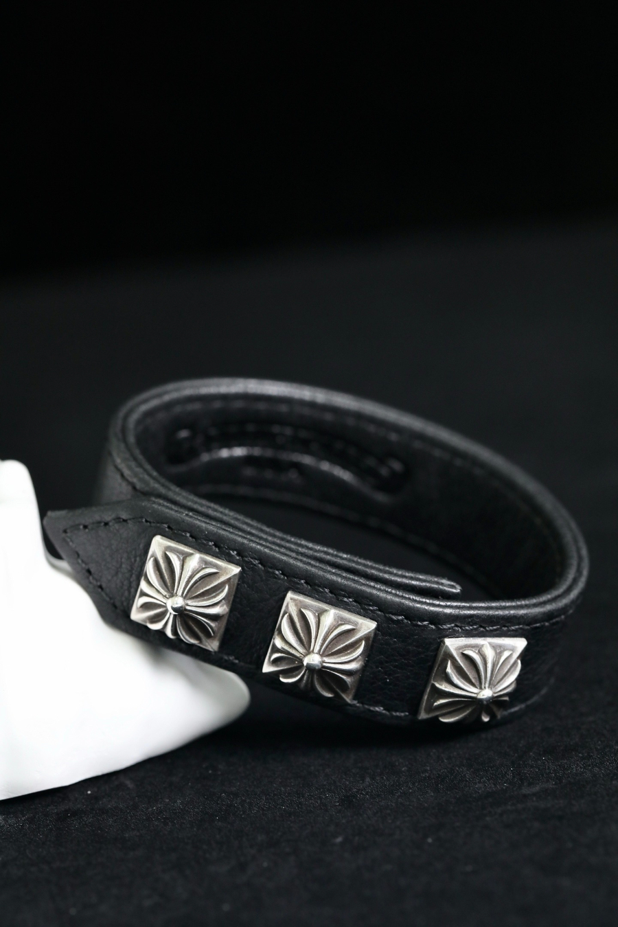Chrome Hearts Square Cross Stud Leather Bracelet 크롬하츠 스퀘어 크로스 스터드 레더 브레이슬릿 9