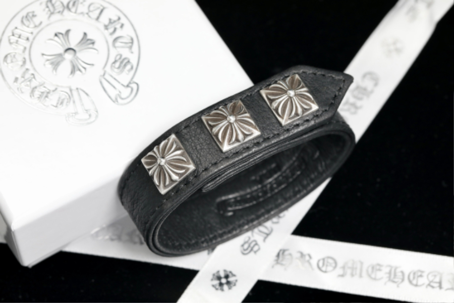Chrome Hearts Square Cross Stud Leather Bracelet 크롬하츠 스퀘어 크로스 스터드 레더 브레이슬릿 10