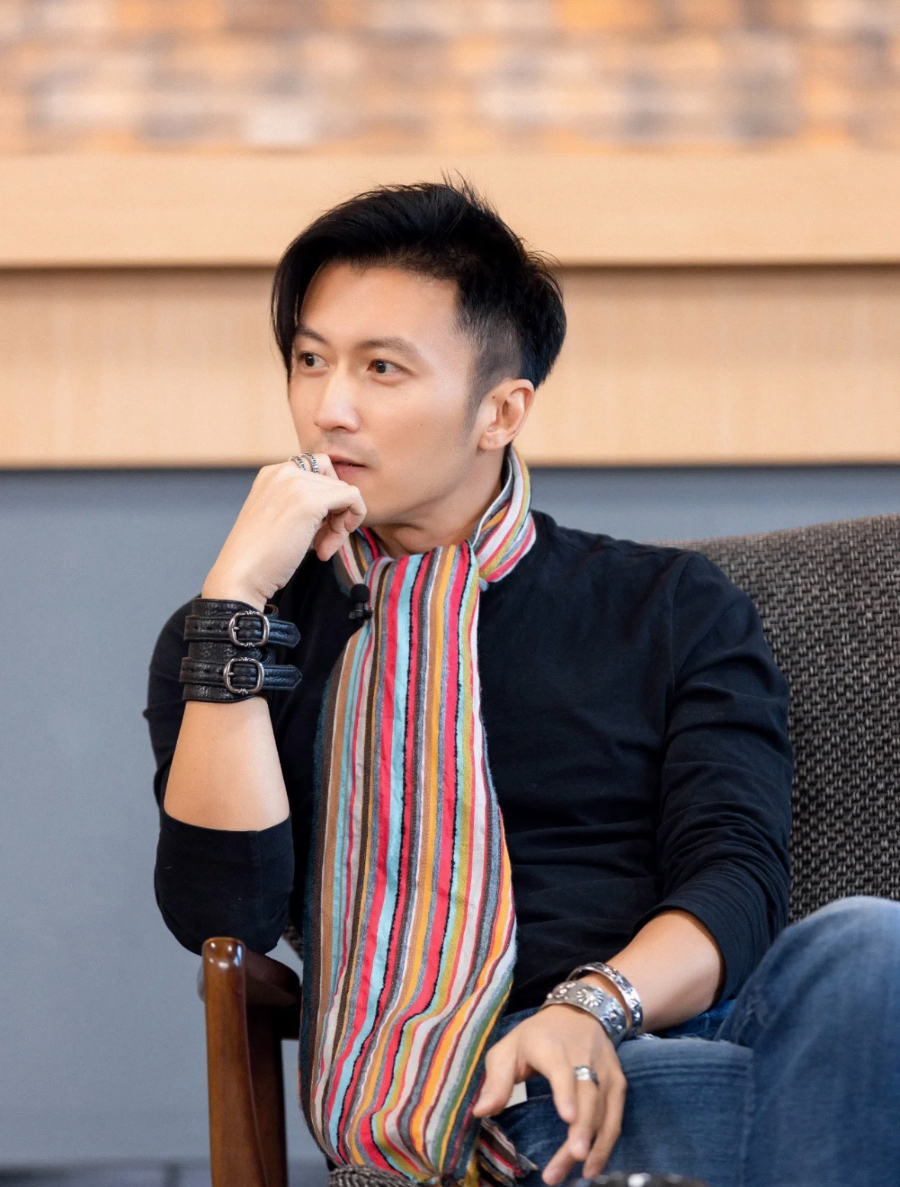 Chrome Hearts Double Roller Buckle Leather Bracelet 크롬하츠 더블 롤러 버클 레더 브레이슬릿 5