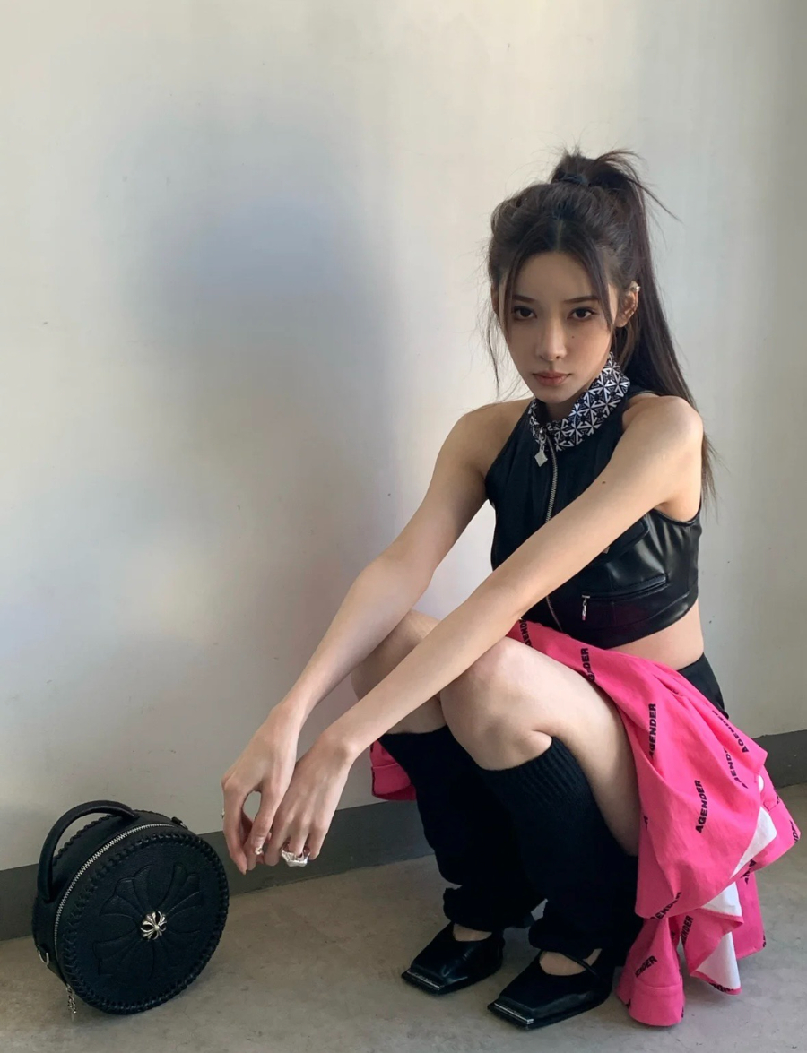 Chrome Hearts Blumoon Baby Round Bag 크롬하츠 블루문 베이비 원형 백 2