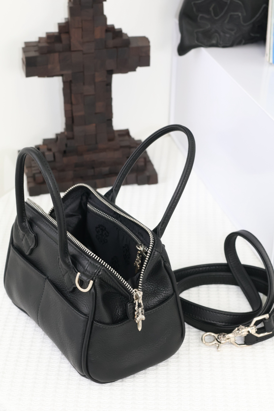 Chrome Hearts Mochita Mini Bag 크롬하츠 모치타 미니 핸드백 24