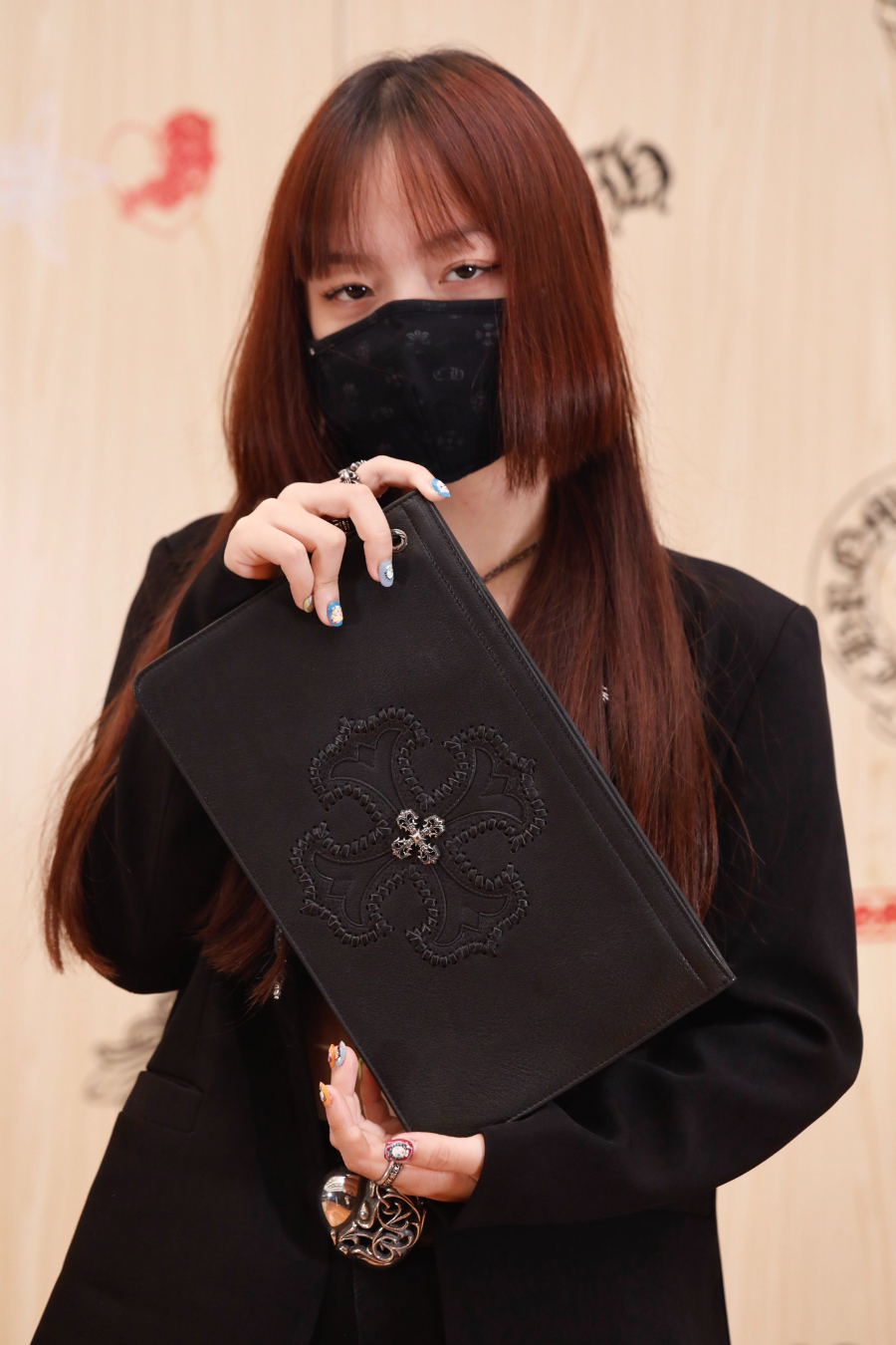 Chrome Hearts Cross Embossed Clutch 크롬하츠 십자 엠보싱 클러치 2