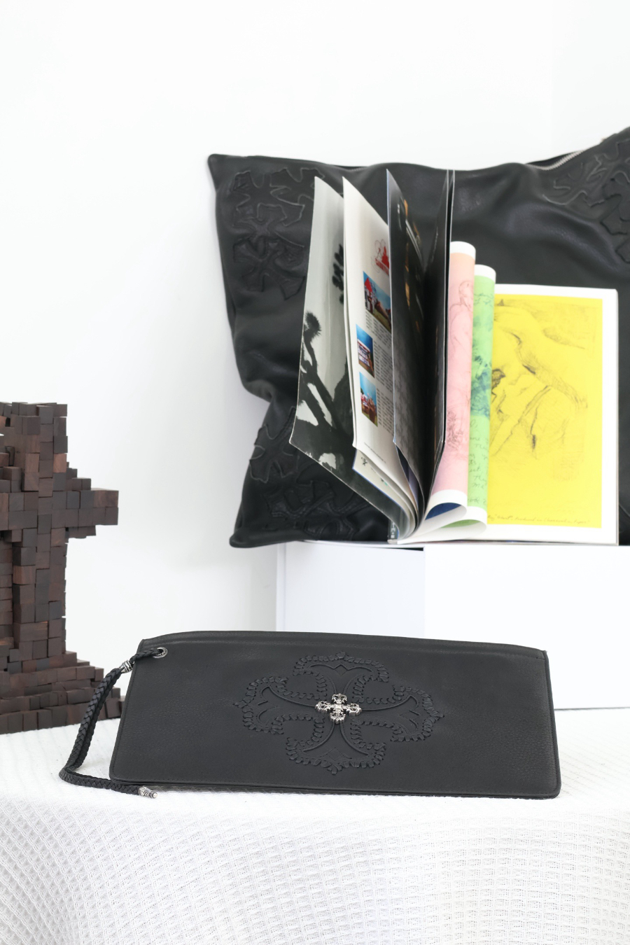 Chrome Hearts Cross Embossed Clutch 크롬하츠 십자 엠보싱 클러치 9