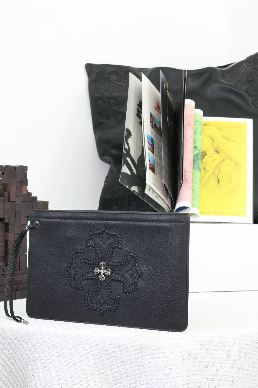 Chrome Hearts Cross Embossed Clutch 크롬하츠 십자 엠보싱 클러치 11