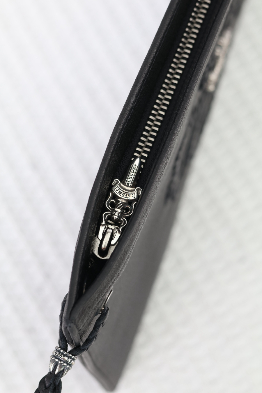 Chrome Hearts Cross Embossed Clutch 크롬하츠 십자 엠보싱 클러치 17