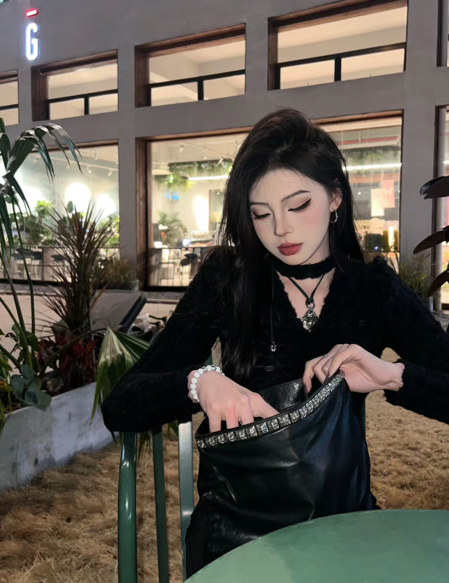 Chrome Hearts Crash Studded Lambskin Clutch 크롬하츠 크래시 원라인 스터드 클러치 6