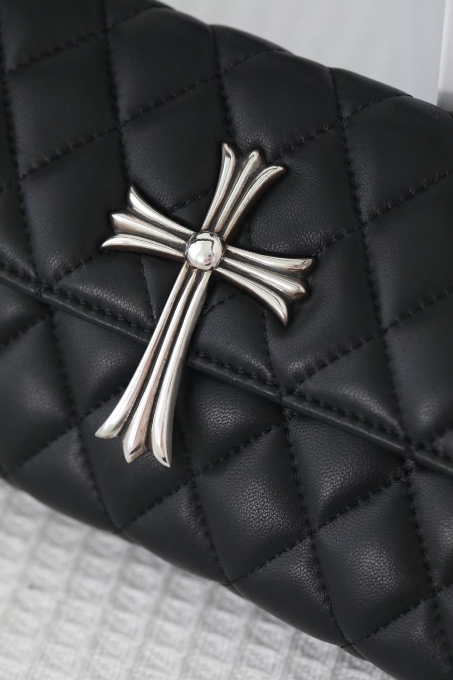 Chrome Hearts Quilted Cross Chain Clutch 크롬하츠 십자 퀼팅 체인 클러치 24