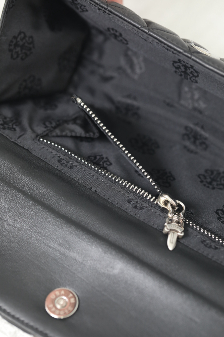 Chrome Hearts Quilted Cross Chain Clutch 크롬하츠 퀼팅 크로스 체인 클러치 24