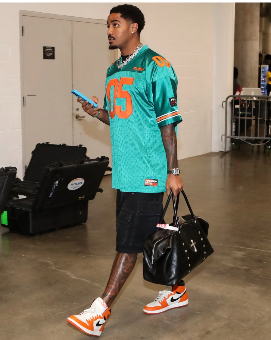 Chrome Hearts Square Cross Travel Bag 크롬하츠 스퀘어 크로스 트래블 백 1