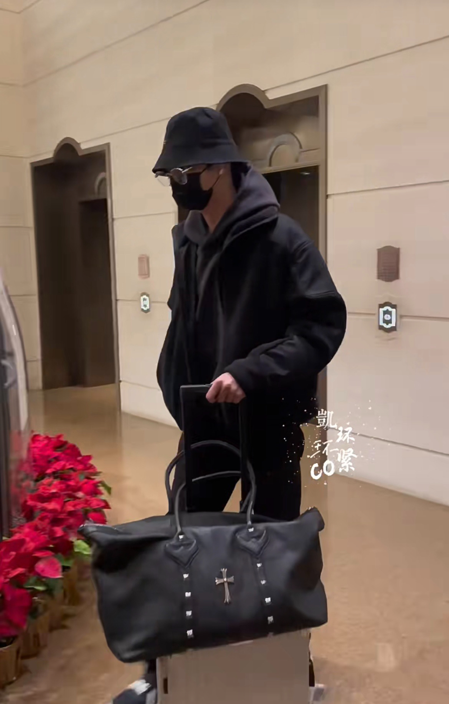 Chrome Hearts Square Cross Travel Bag 크롬하츠 스퀘어 크로스 트래블 백 8