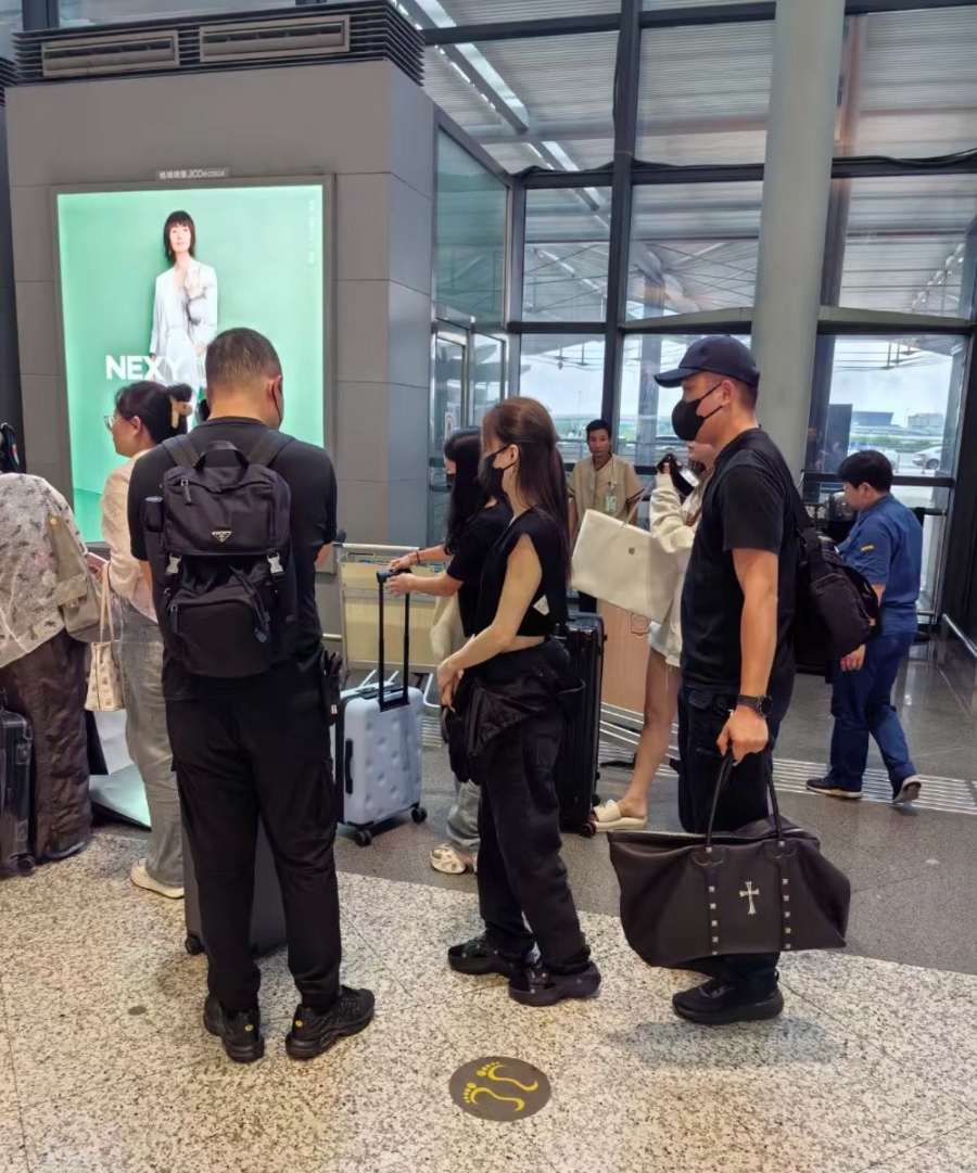 Chrome Hearts Square Cross Travel Bag 크롬하츠 스퀘어 크로스 트래블 백 31