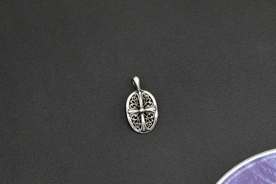 Chrome Hearts Oval Cross Pendant 크롬하츠 오벌 크로스 펜던트 4