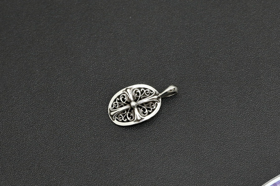 Chrome Hearts Oval Cross Pendant 크롬하츠 오벌 크로스 펜던트 5