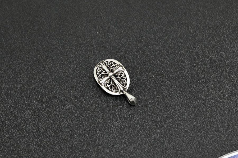 Chrome Hearts Oval Cross Pendant 크롬하츠 오벌 크로스 펜던트 6