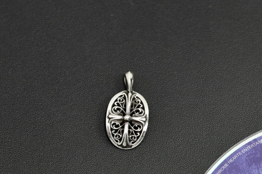 Chrome Hearts Oval Cross Pendant 크롬하츠 오벌 크로스 펜던트 8