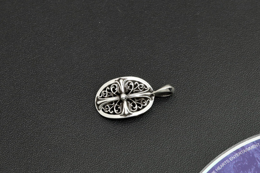 Chrome Hearts Oval Cross Pendant 크롬하츠 오벌 크로스 펜던트 9