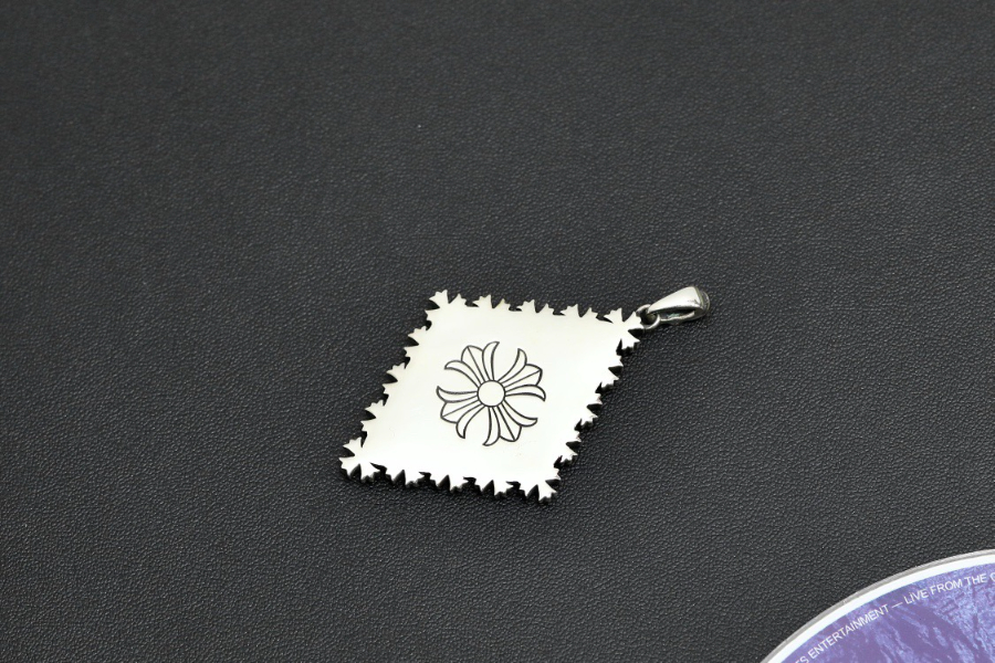 Chrome Hearts Diamond Full Star Pendant 크롬하츠 다이아몬드 풀 스타 펜던트 7
