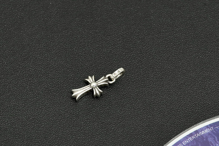 Chrome Hearts Mini Cross Single Diamond Pendant 크롬하츠 미니 십자 싱글 다이아 펜던트 14