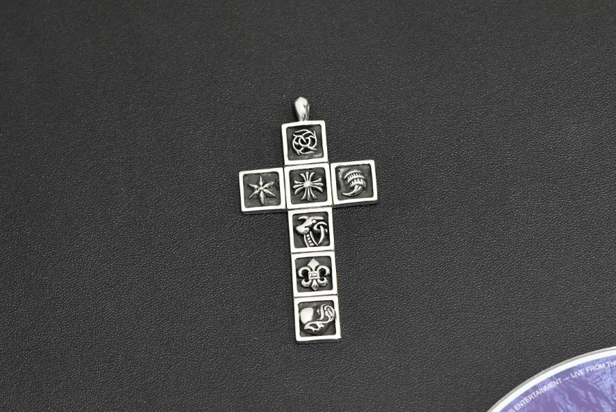 Chrome Hearts Multi Icon Cross Pendant 크롬하츠 멀티 아이콘 크로스 펜던트 13