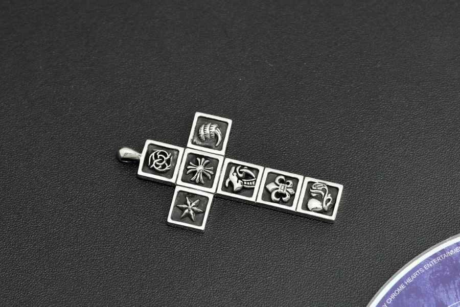 Chrome Hearts Multi Icon Cross Pendant 크롬하츠 멀티 아이콘 크로스 펜던트 17