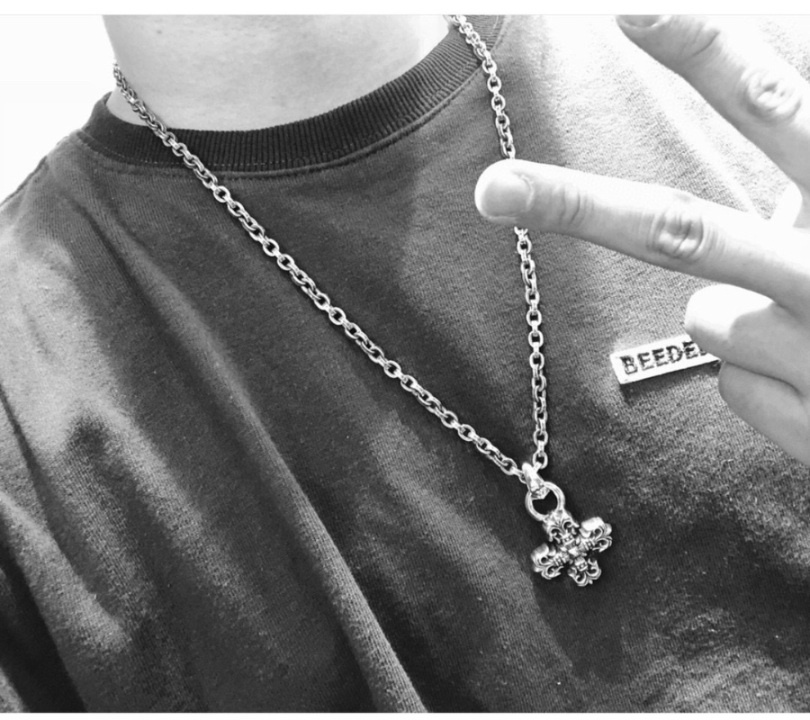 Chrome Hearts Four Fleur Cross Pendant 크롬하츠 포 플뢰르 크로스 펜던트 1