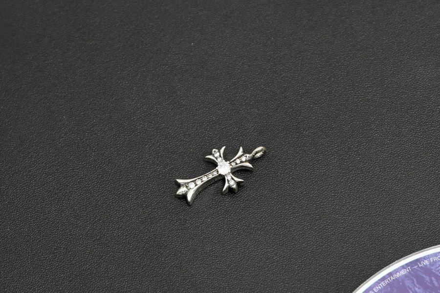 Chrome Hearts Diamond Cross Pendant 크롬하츠 다이아 크로스 펜던트 12