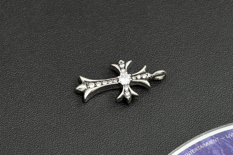 Chrome Hearts Diamond Cross Pendant 크롬하츠 다이아 크로스 펜던트 17