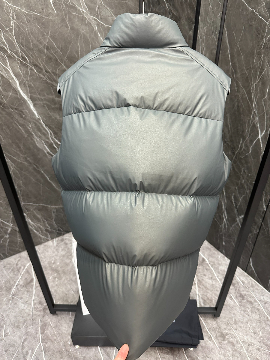 PRADA Tech Down Vest 프라다 테크 다운 베스트 7