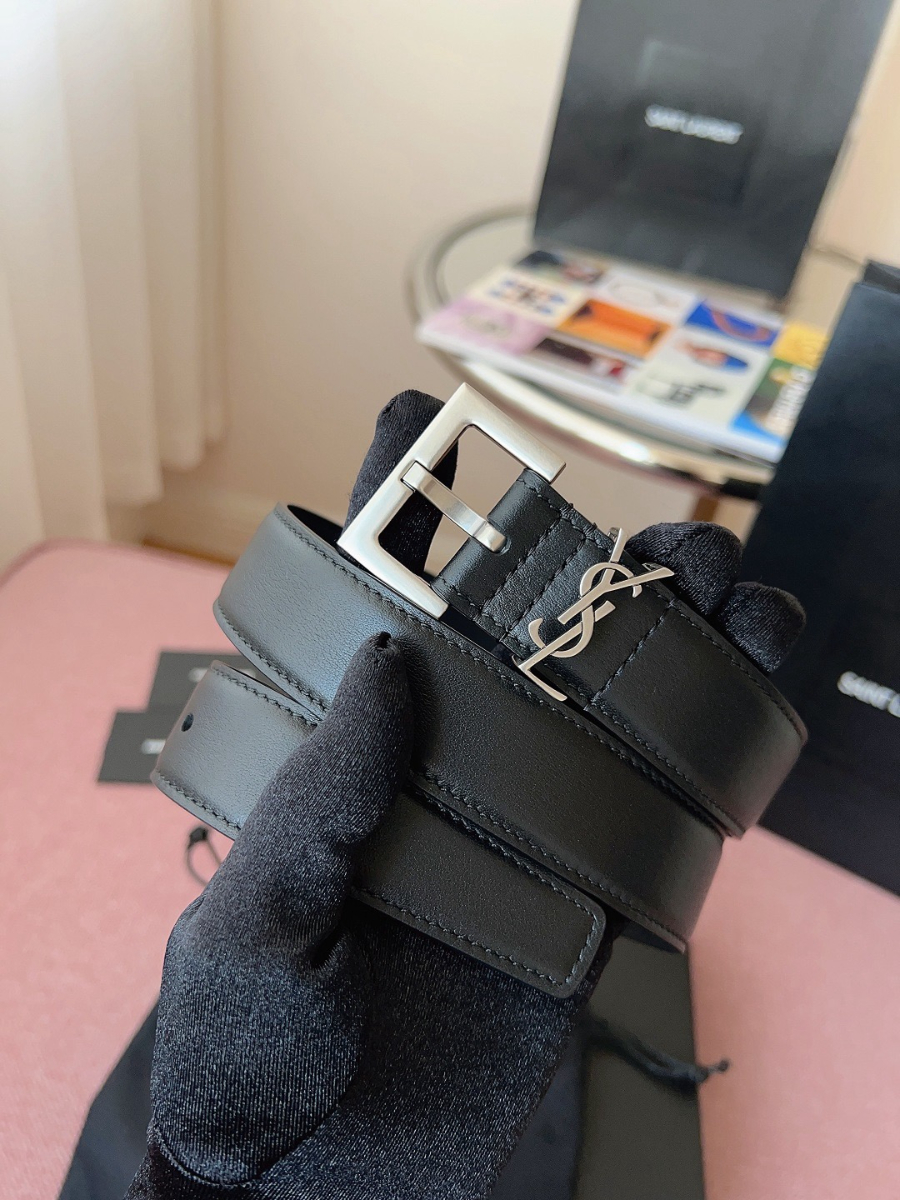 SAINT LAURENT Monogram Leather Belt 생로랑 모노그램 가죽 벨트 폭 3cm 실버 1