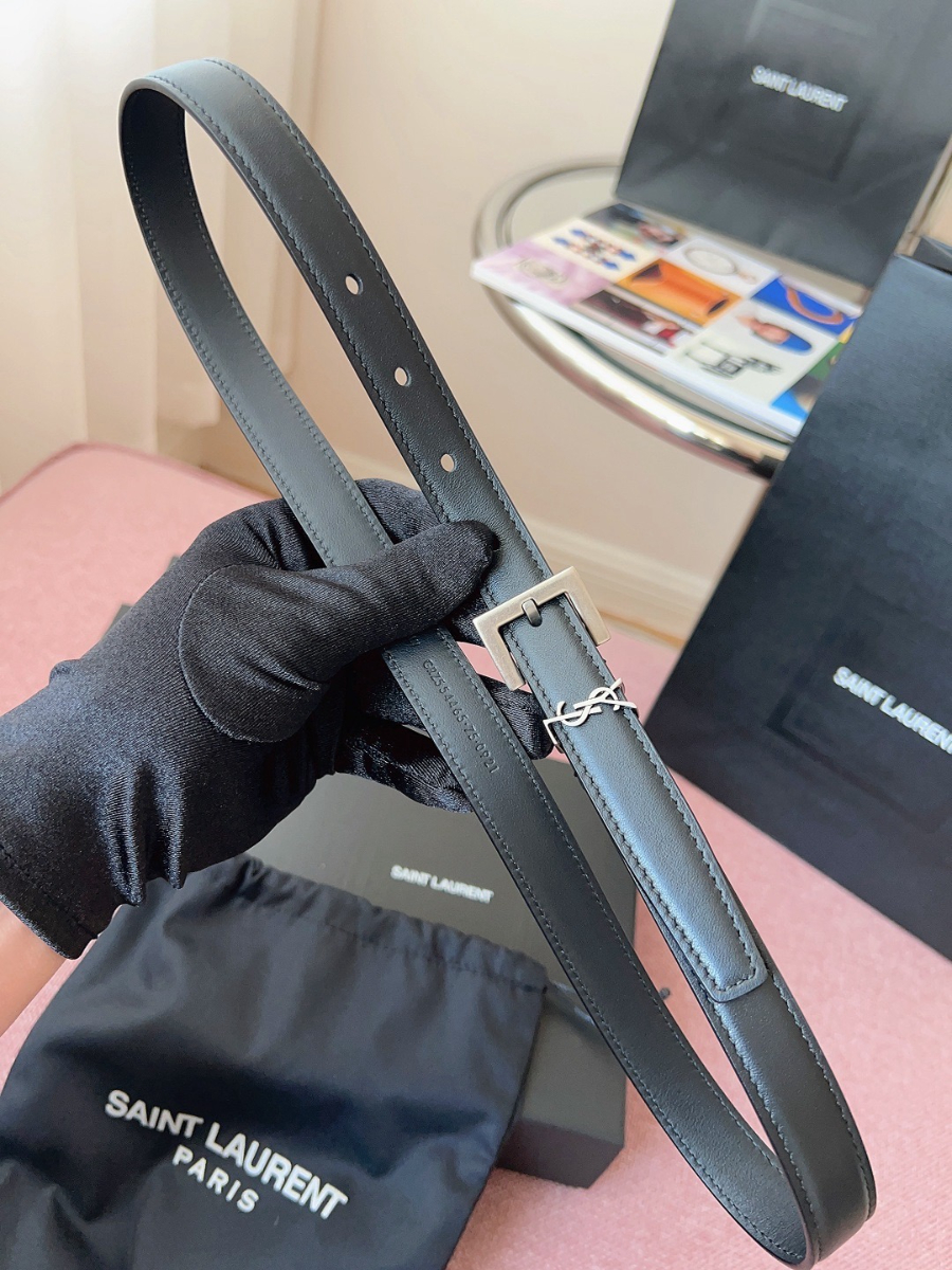 SAINT LAURENT Slim Monogram Leather Belt 생로랑 슬림 모노그램 가죽 벨트 폭2cm 실버 4