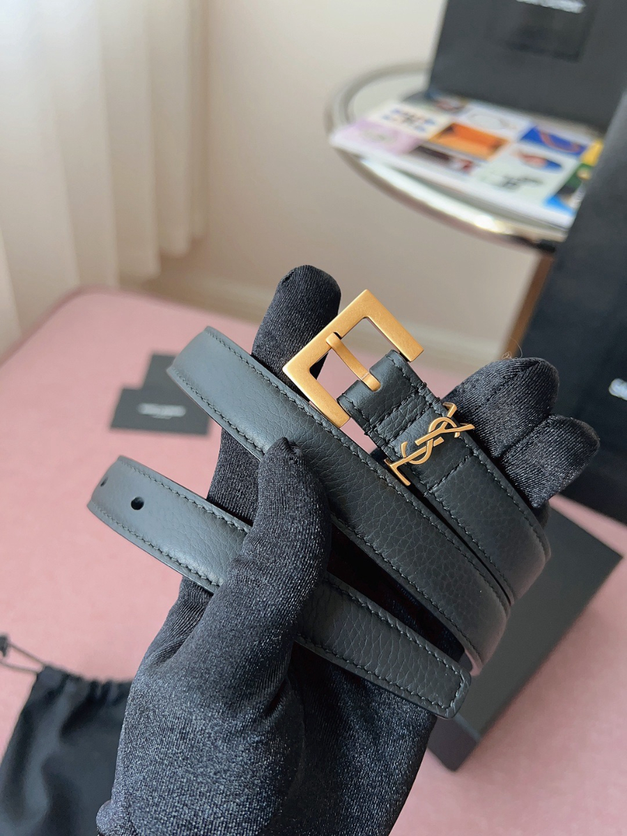 SAINT LAURENT Slim Monogram Leather Belt Black 생로랑 슬림 모노그램 가죽 벨트 폭 2cm 브론즈 1