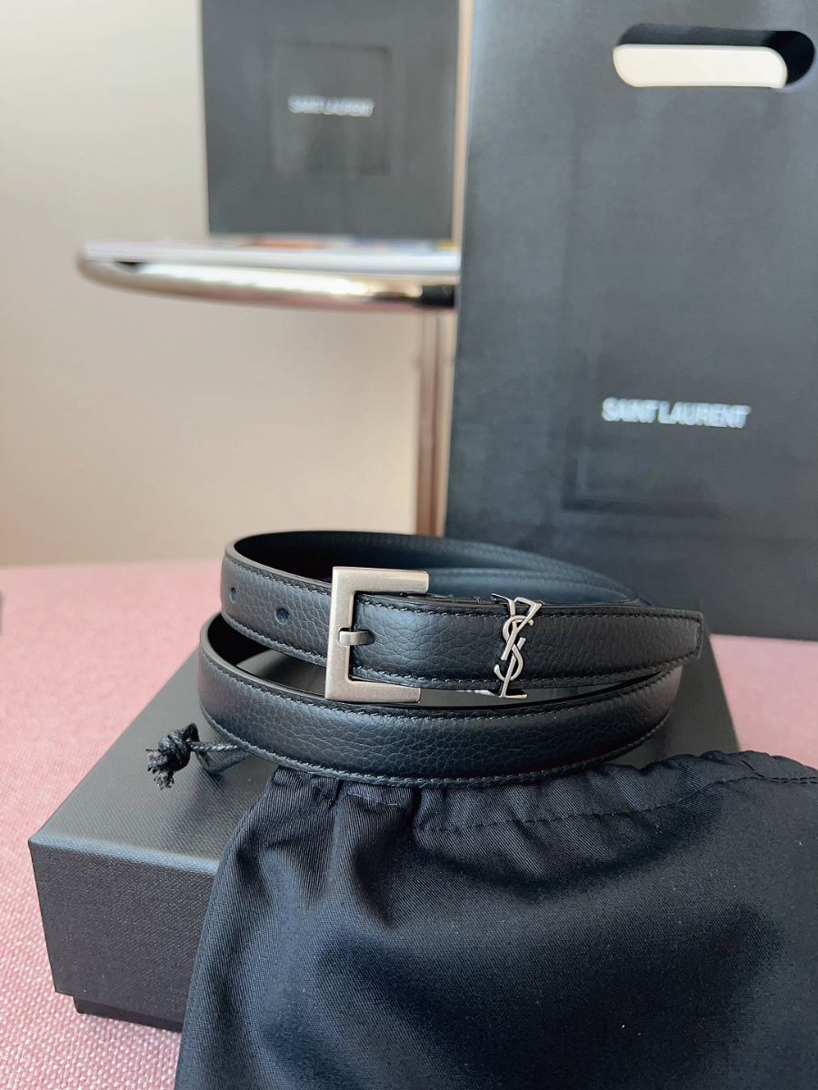 SAINT LAURENT Slim Monogram Leather Belt Black 생로랑 슬림 모노그램 가죽 벨트 폭 2cm 실버 2
