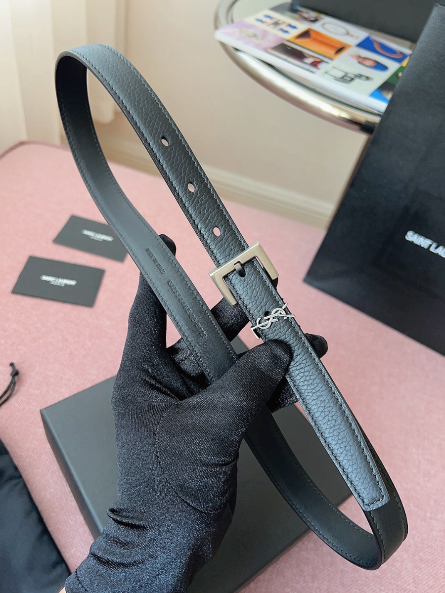 SAINT LAURENT Slim Monogram Leather Belt Black 생로랑 슬림 모노그램 가죽 벨트 폭 2cm 실버 4