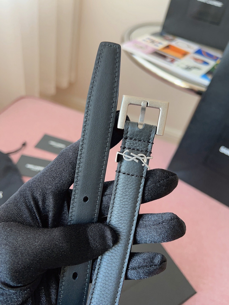 SAINT LAURENT Slim Monogram Leather Belt Black 생로랑 슬림 모노그램 가죽 벨트 폭 2cm 실버 6