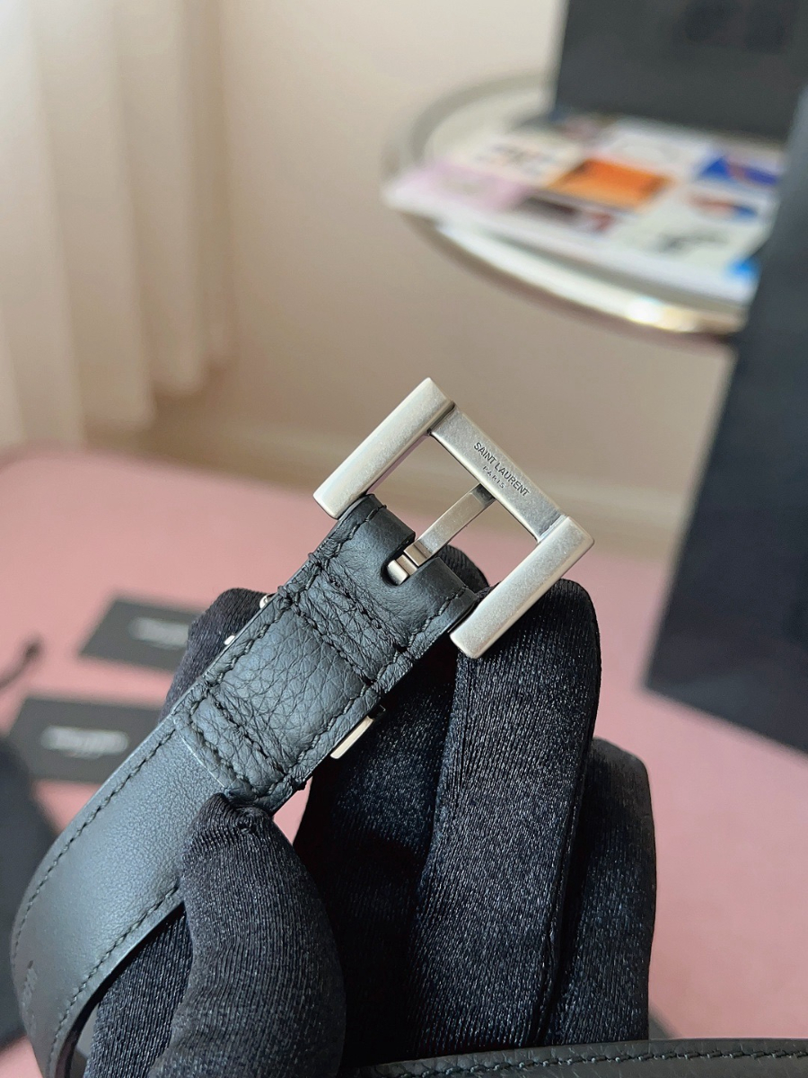 SAINT LAURENT Slim Monogram Leather Belt Black 생로랑 슬림 모노그램 가죽 벨트 폭 2cm 실버 7