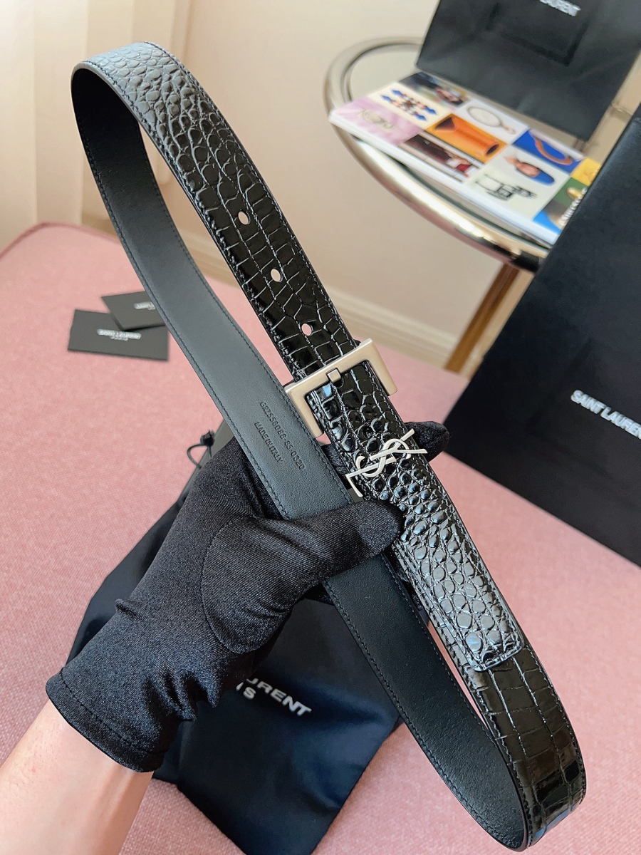 SAINT LAURENT Croc-Embossed Monogram Leather Belt 생로랑 크로커 엠보 모노그램 가죽 벨트 폭3cm 실버 4