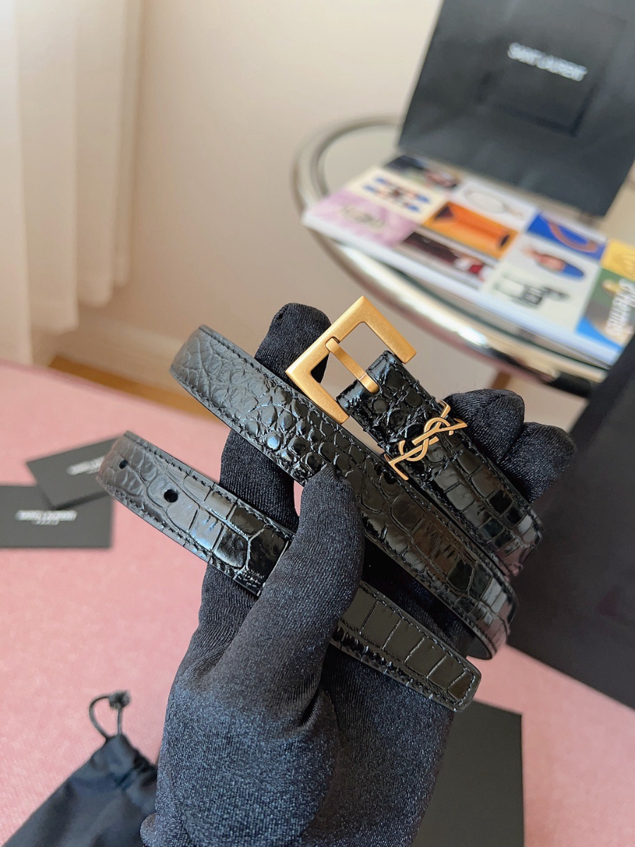 SAINT LAURENT Slim Croc-Embossed Monogram Leather Belt 생로랑 슬림 크로커 엠보 모노그램 가죽 벨트 브론즈 1