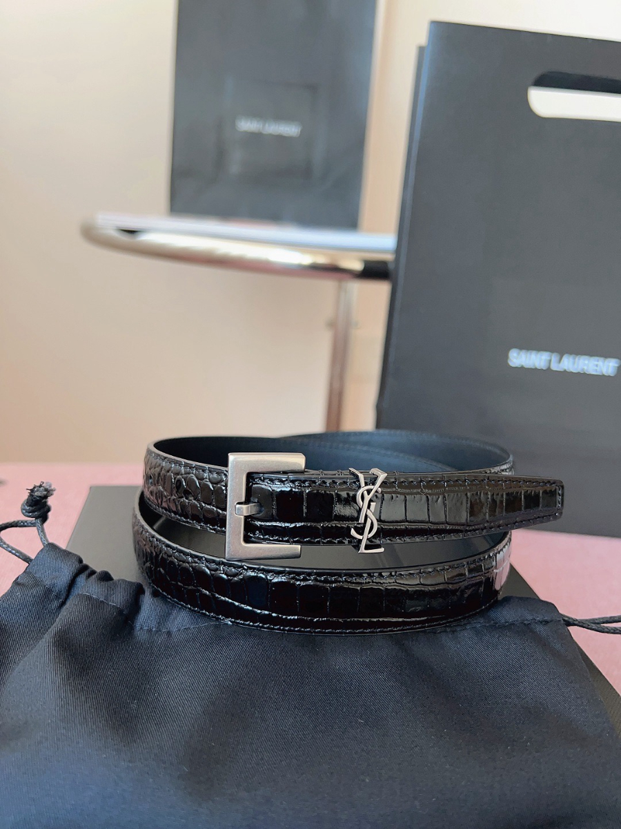 SAINT LAURENT Slim Croc-Embossed Monogram Leather Belt 생로랑 슬림 크로커 엠보 모노그램 가죽 벨트 실버 2
