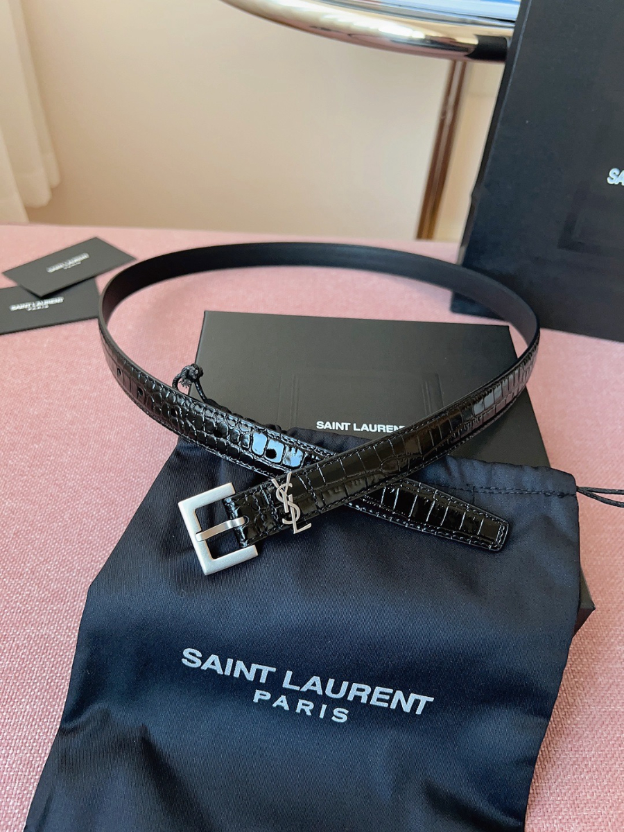 SAINT LAURENT Slim Croc-Embossed Monogram Leather Belt 생로랑 슬림 크로커 엠보 모노그램 가죽 벨트 실버 3